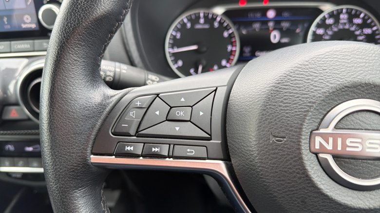 Nissan Juke 1.0 DiG-T 114 N-Connecta 5dr Petrol Hatchback